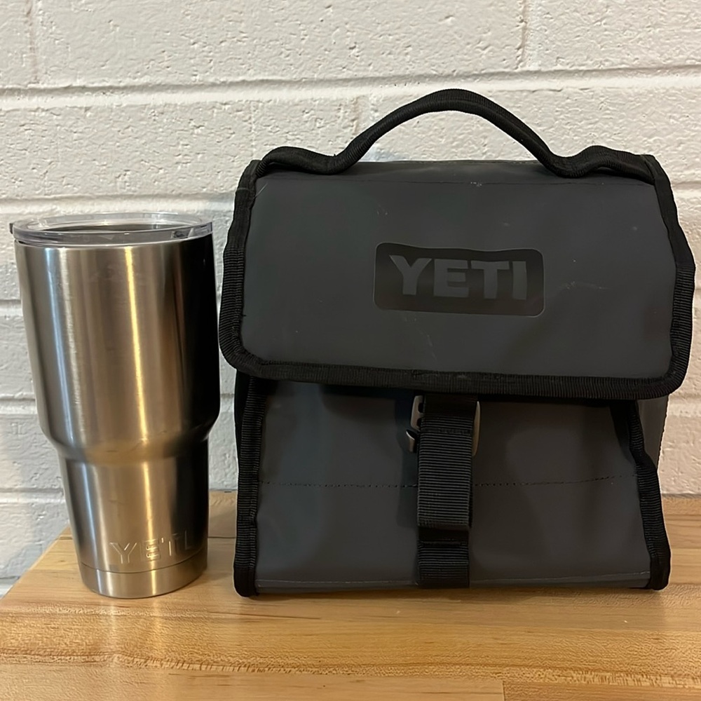 Yeti Daytrip lunch bag and tumbler